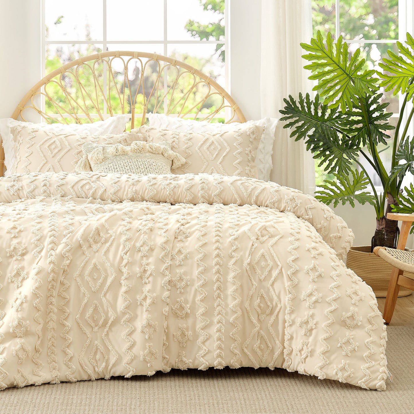 Embroidery Down Comforter Set