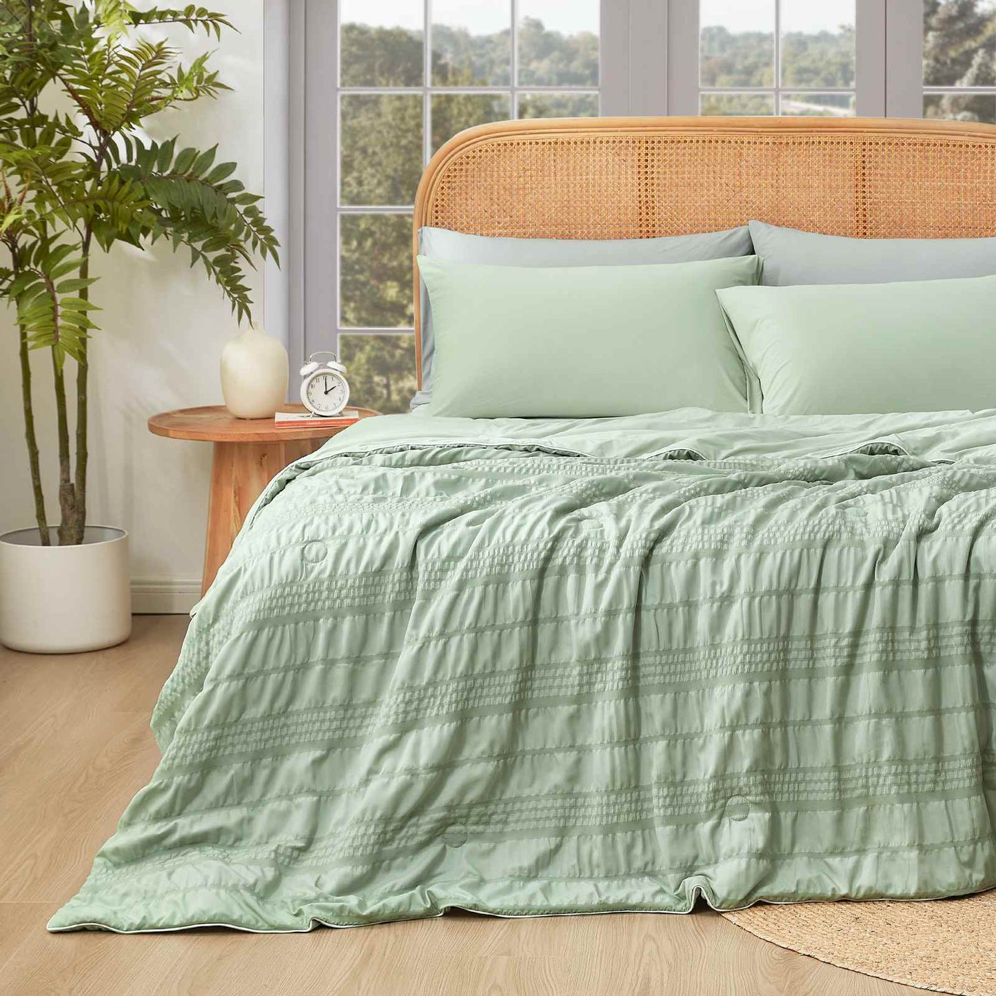 Seersucker Cooling Comforter