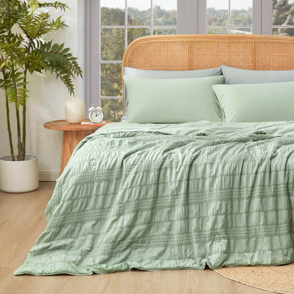 Seersucker Cooling Comforter