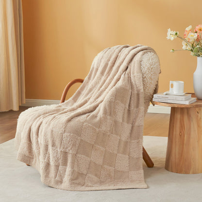 Checkered Faux Fur Feather Yarn Throw Blanket