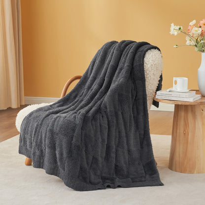 Checkered Faux Fur Feather Yarn Throw Blanket