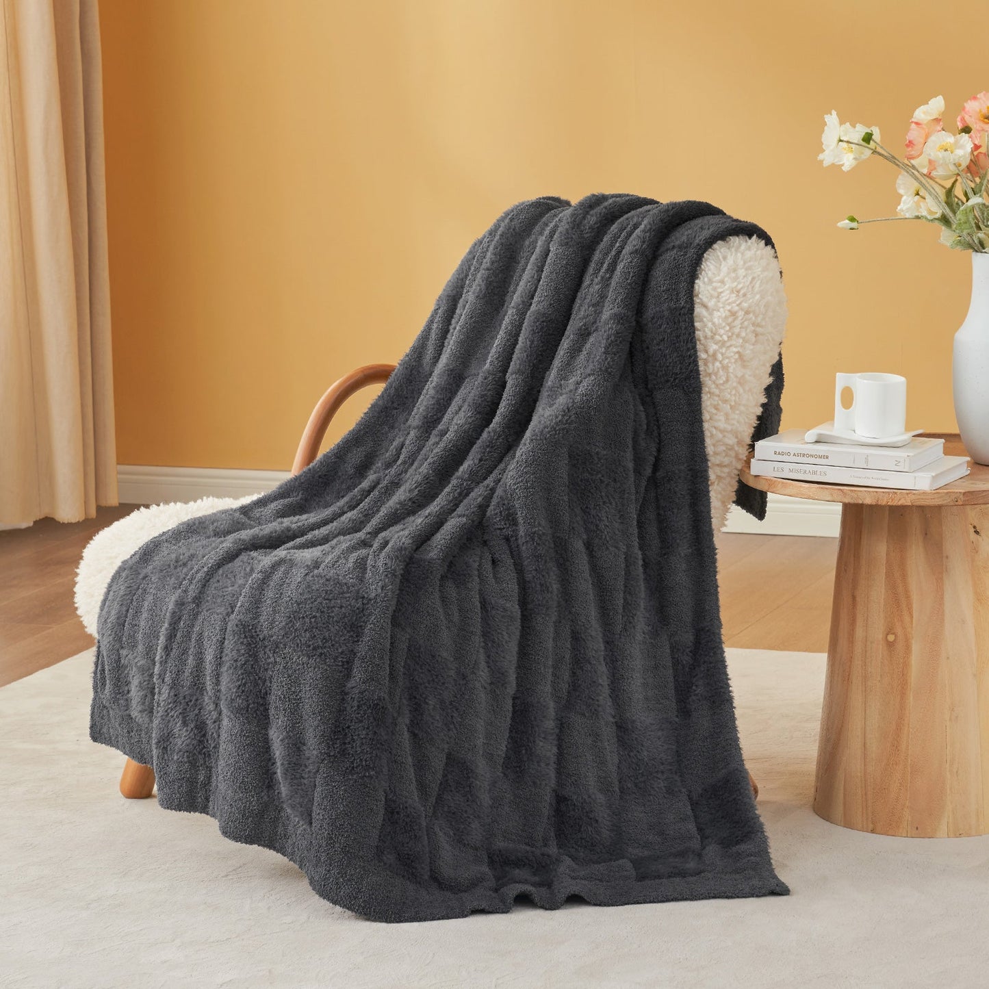 Checkered Faux Fur Feather Yarn Throw Blanket - Pink