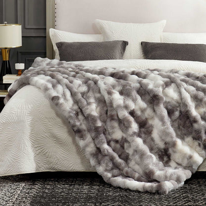 Tie-dye taupe faux fur throw blanket on cozy bed. Cozy and soft blanket for bedroom. #color_Tie-dye Taupe
