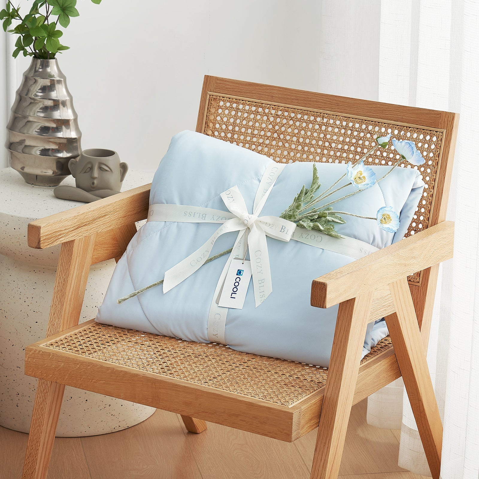 Cozy Bliss blue cooling comforter, perfect summer gift #Color_Cool Blue