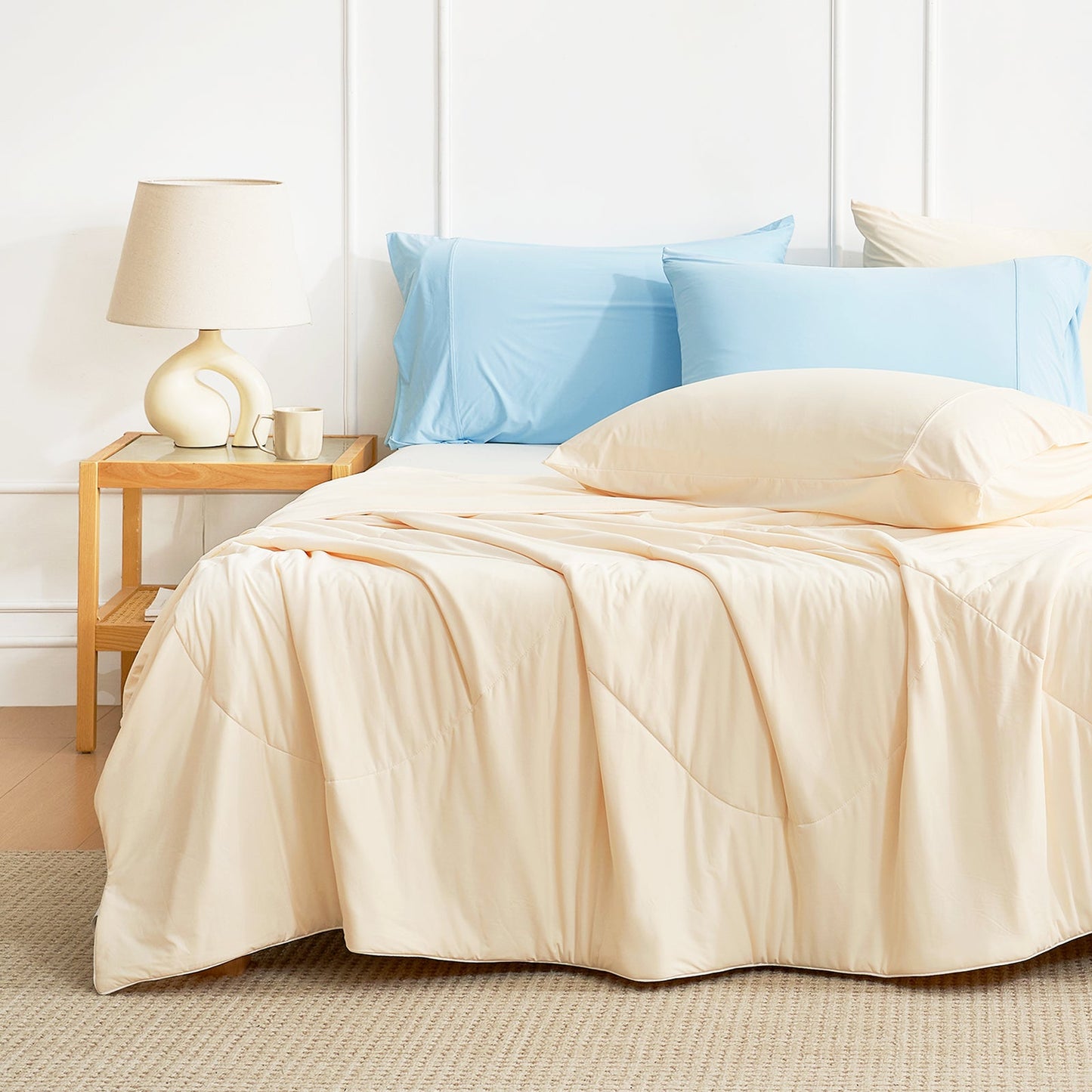 Cloud-Like Extra Cooling Comforter - Navy Blue