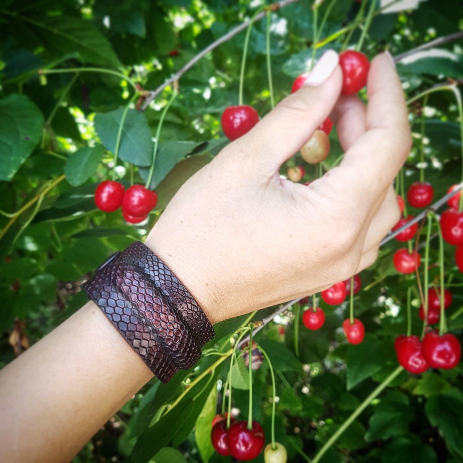 The ''Cobra'' bracelet Test